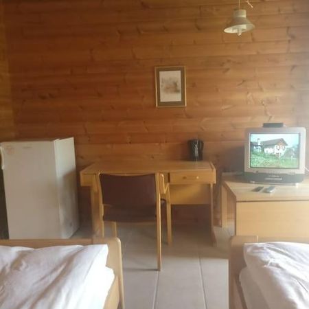 Lyst Dobbelt Vaerelse Med Egen Indgang Og Bad Apartment Nordborg Exterior foto